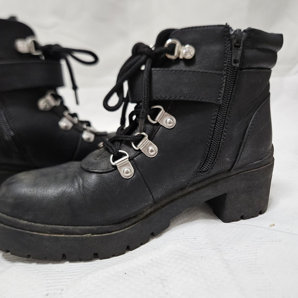 Cupcake Couture Boots Girls 4 Black Jett Platform Lug Sole Combat Buckle Ankle - Picture 12 of 12